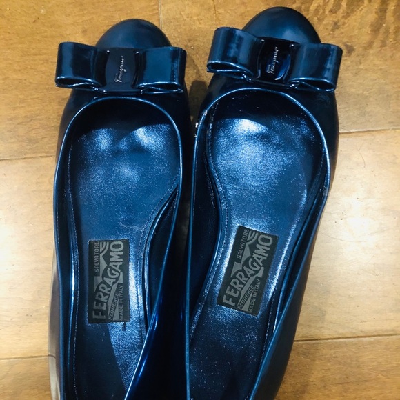 salvatore ferragamo flat shoes - Picture 2 of 4
